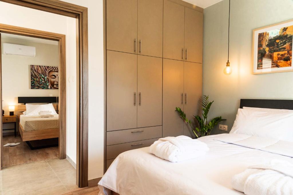 Postel nebo postele na pokoji v ubytování Rustic Charm Villa