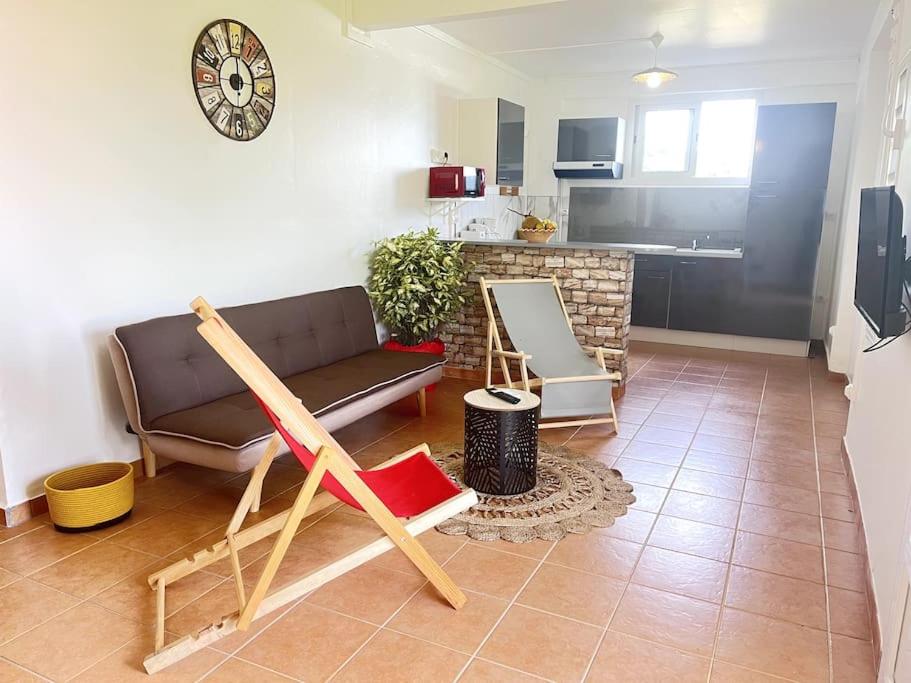 Kuchyň nebo kuchyňský kout v ubytování appartement entier en Martinique Le Khan