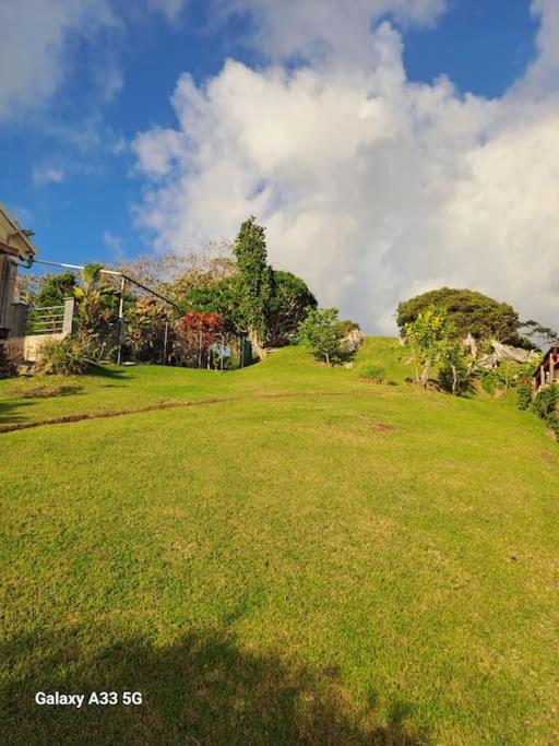 Zahrada ubytování appartement entier en Martinique Le Khan