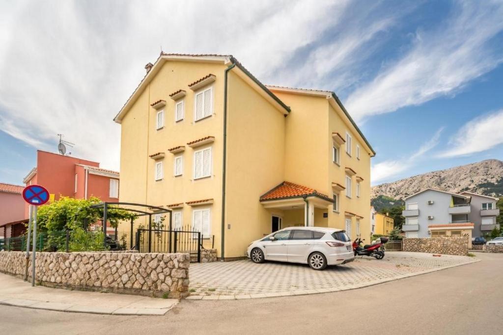 Apartments with parking space Baska, Krk - 22418