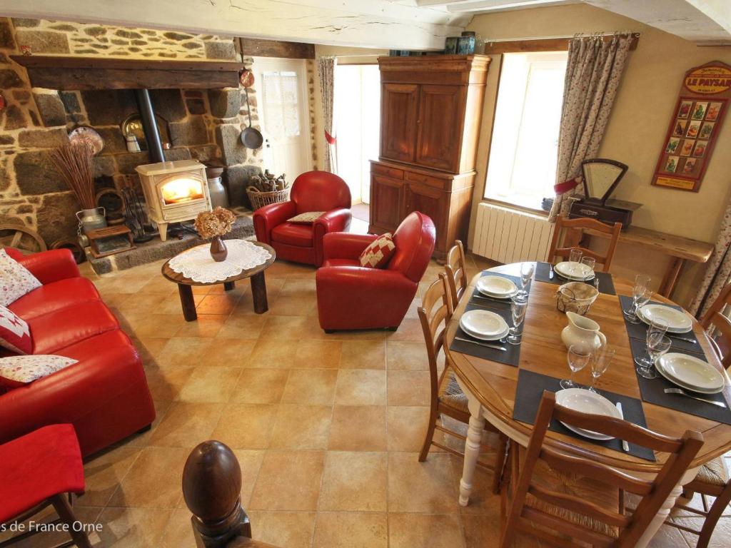 Część wypoczynkowa w obiekcie Maison 6 pers avec sauna et jardin, Suisse Normande - FR-1-497-172