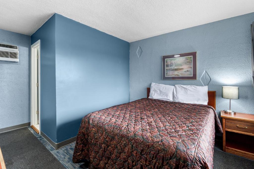 Broadway Inn - 