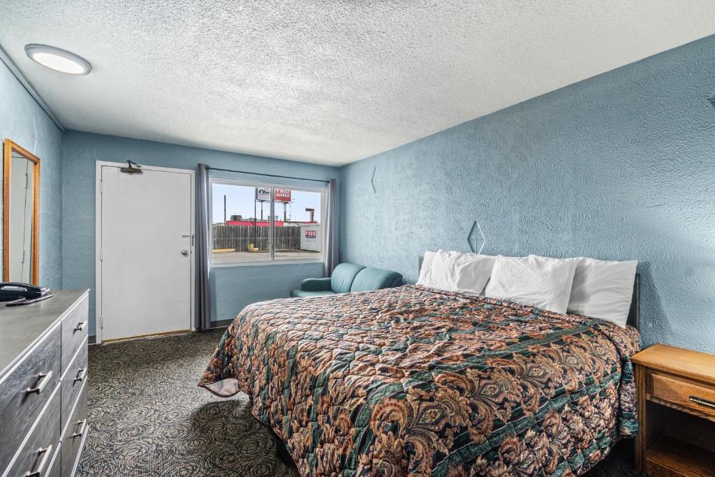 Broadway Inn - 