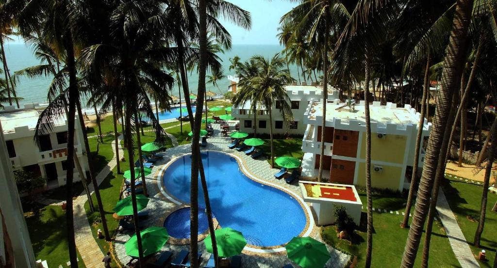 Vaizdas į baseiną apgyvendinimo įstaigoje Ocean Place Mũi Né Resort - by Bay Luxury arba netoliese