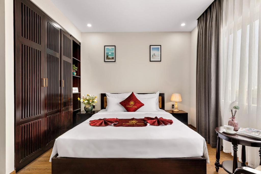 Postel nebo postele na pokoji v ubytování Florence Hotel