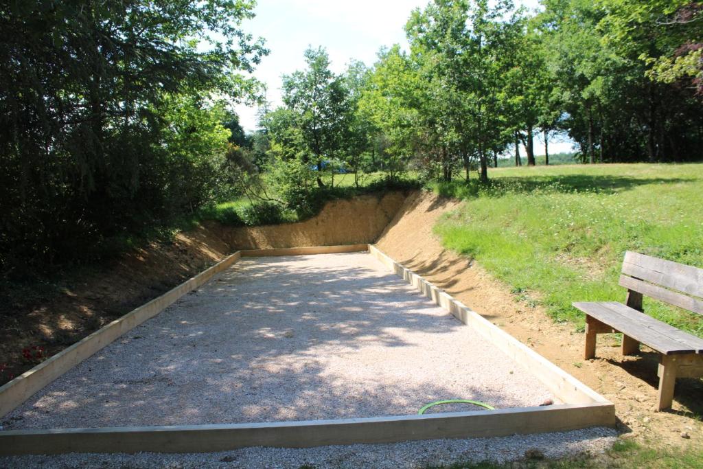 Fotografie z fotogalerie ubytování Domaine de Calabel v destinaci Pouylebon