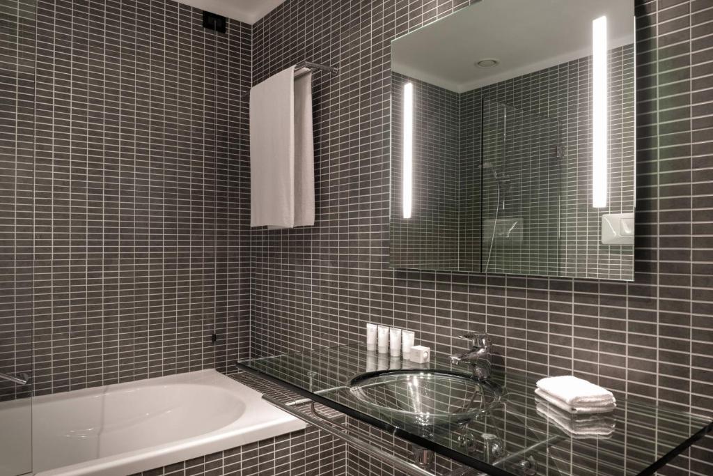 AC Hotel Bologna by Marriott - Resim 15