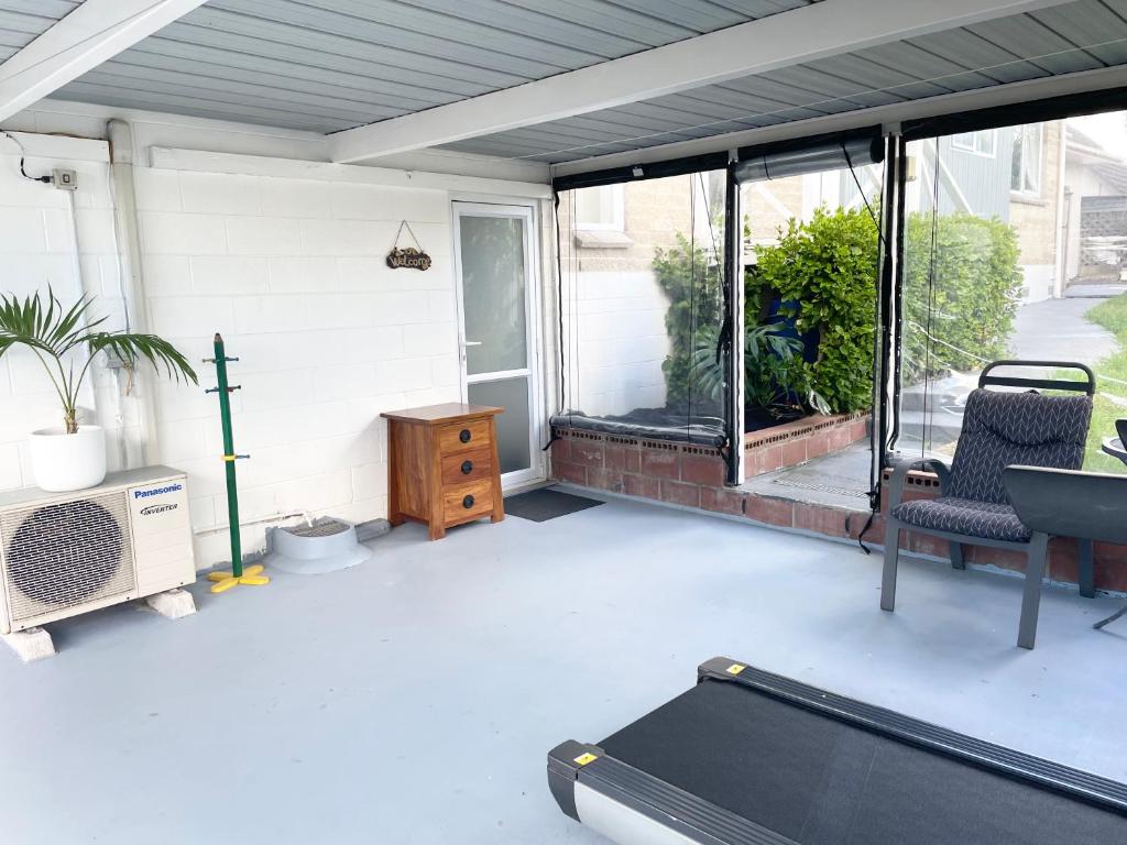 Your home in Cockle Bay - Resim 36