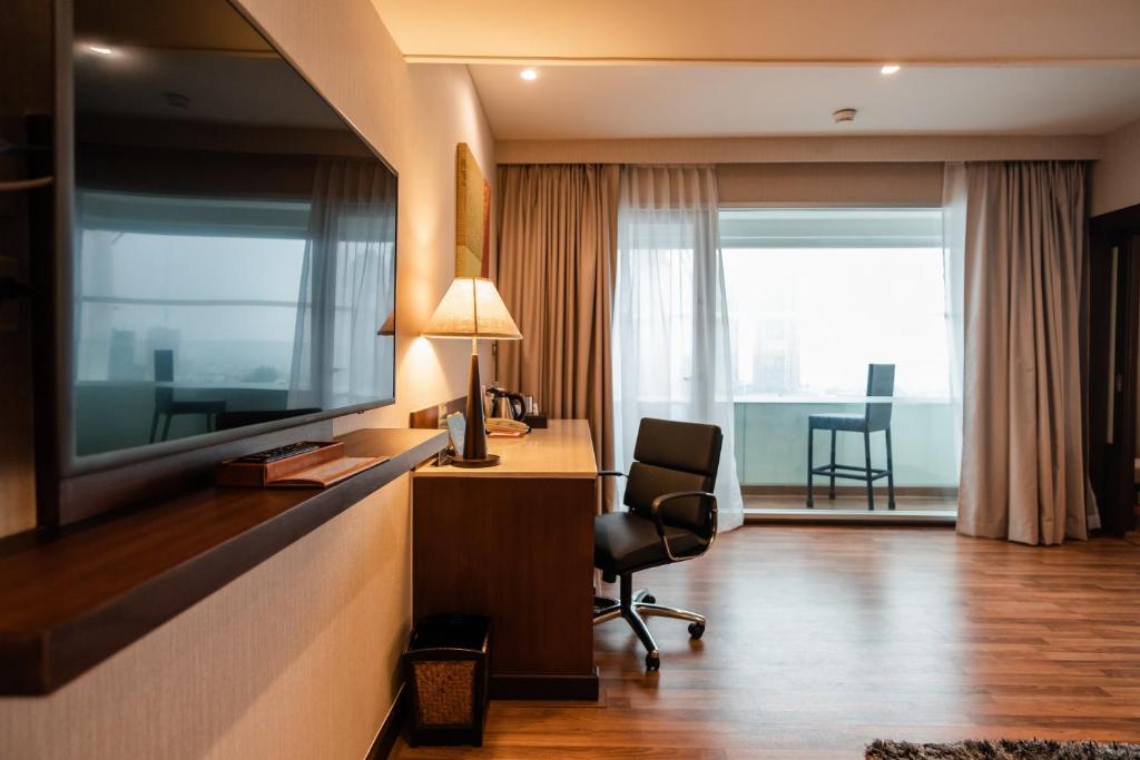 
Twin Suite with Balcony and River View
