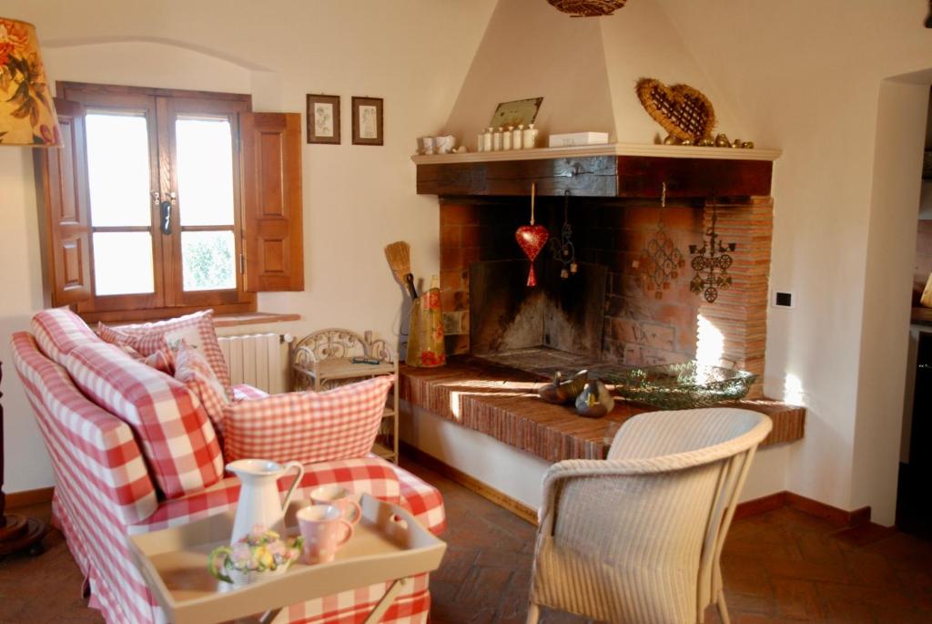 Posezení v ubytování Appartamento con patio privato e giardino tra Pisa e Firenze