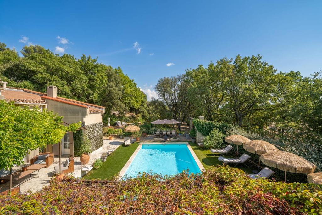 Πισίνα στο ή κοντά στο Provencal bastide with heated pool near Alpilles and Luberon