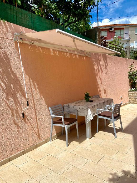 Balkón alebo terasa v ubytovaní Apartments Leila