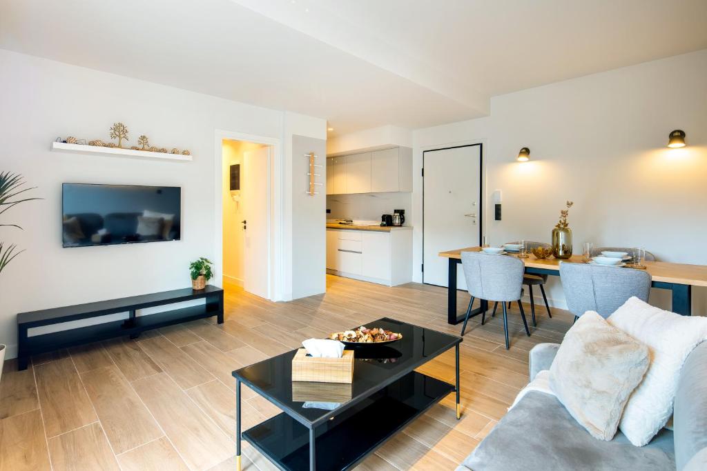 Nova 1-Bedroom Apartment in Athens