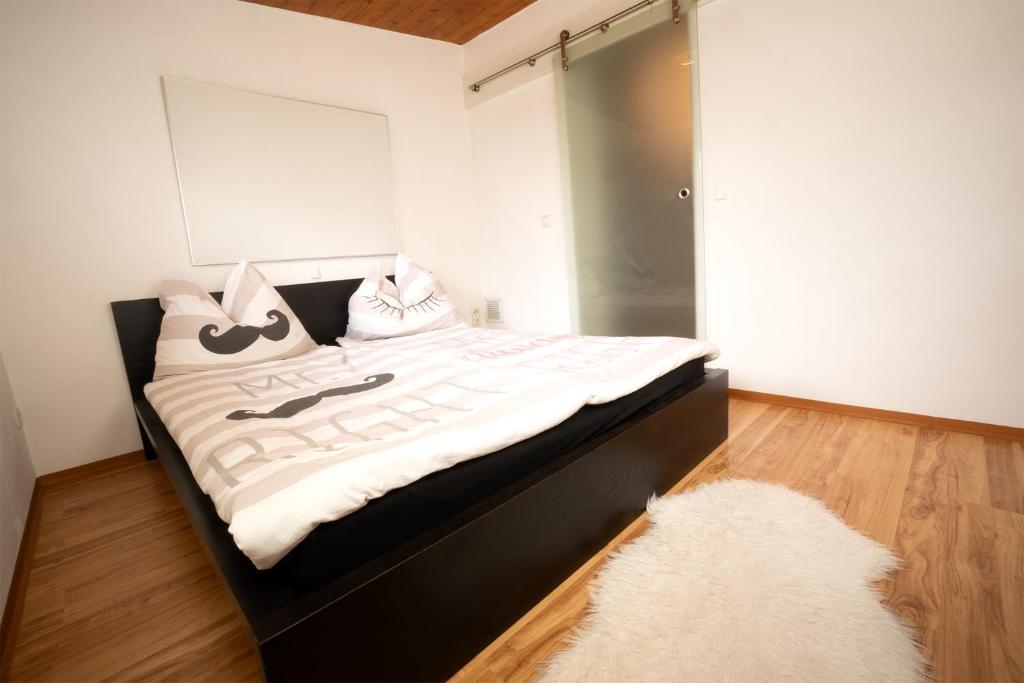 Postel nebo postele na pokoji v ubytování Bahnwärterhaus