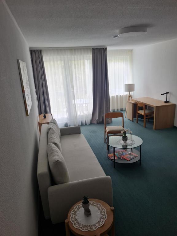 Posezení v ubytování Hotel Bessunger Forst