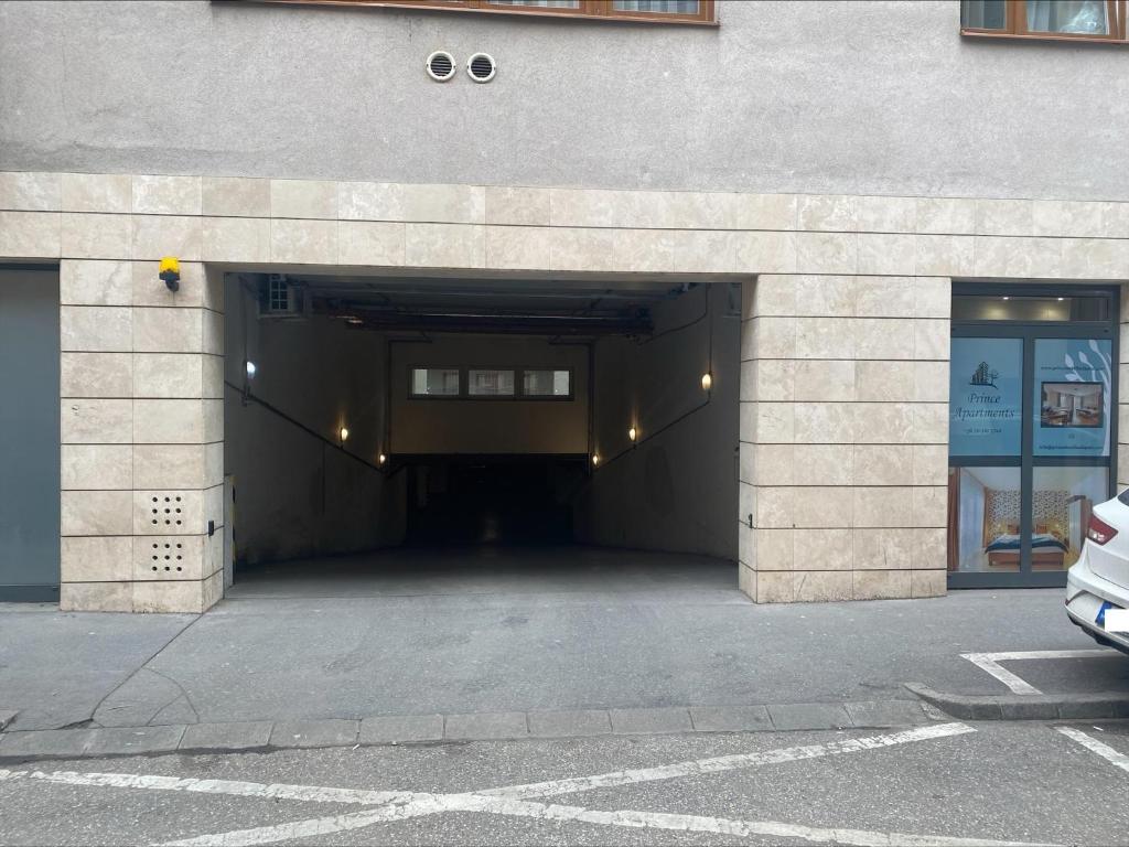 Prince Apartments - Resim 20