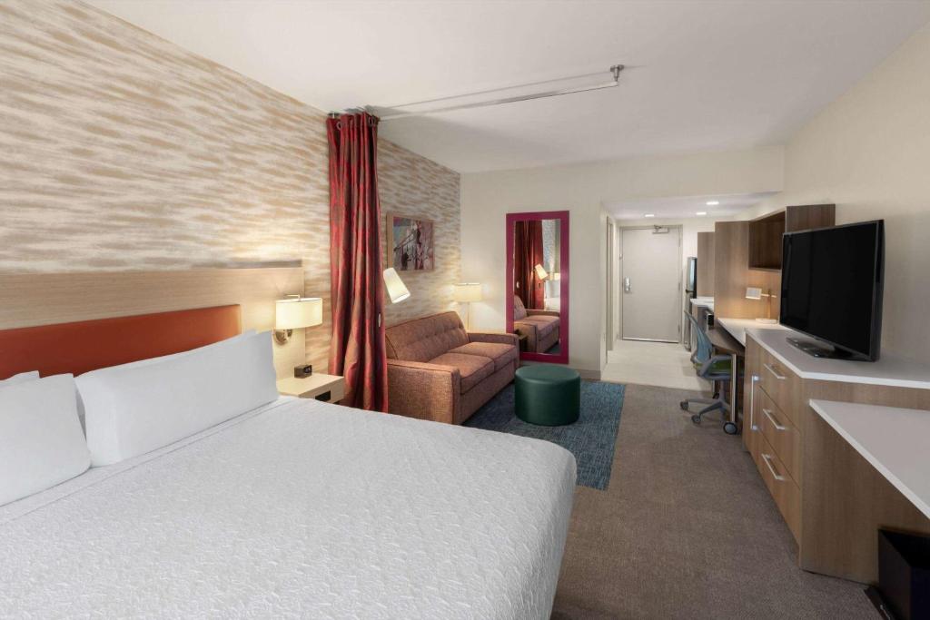 Postel nebo postele na pokoji v ubytování Hawthorn Extended Stay by Wyndham Kingwood Houston