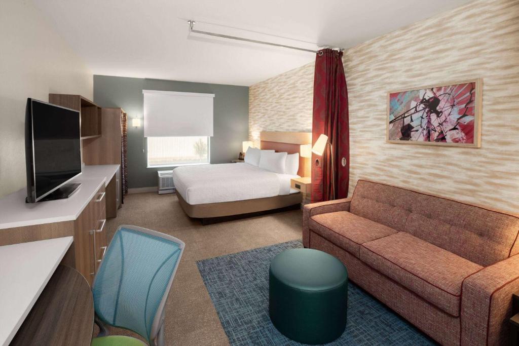 Postel nebo postele na pokoji v ubytování Hawthorn Extended Stay by Wyndham Kingwood Houston