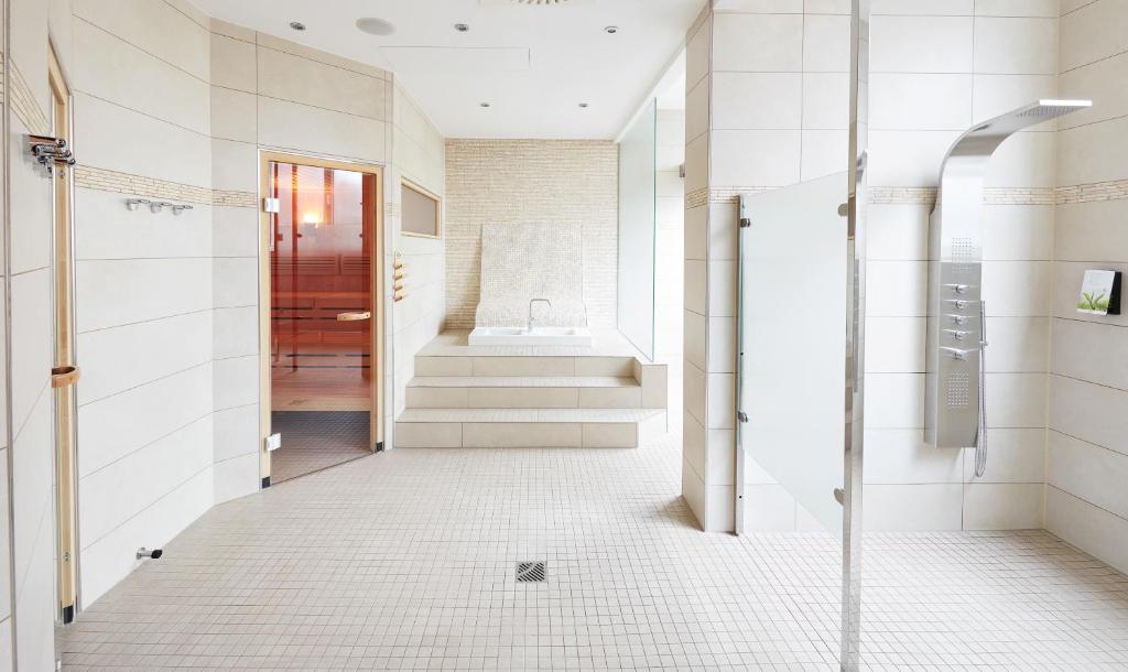 Living Hotel Weißensee - Resim 7