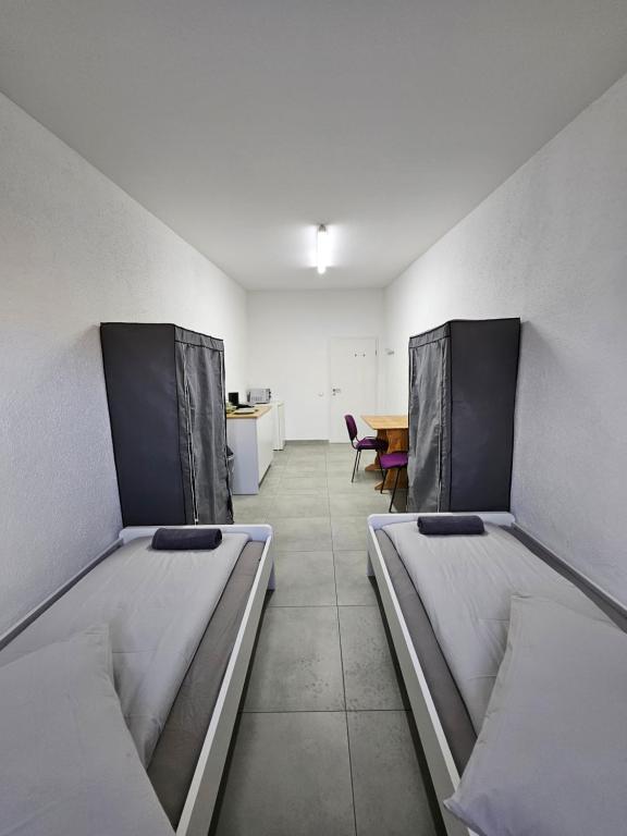 Mieterlux Frankfurt Heusenstamm - Camera Doppia Con Bagno In Comune