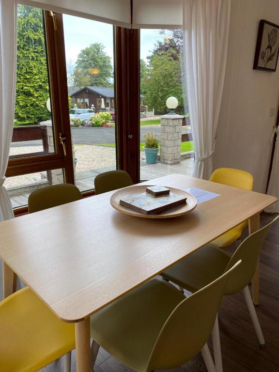 Fotografie z fotogalerie ubytování Walled Garden Lodges Loch Lomond v destinaci Balloch