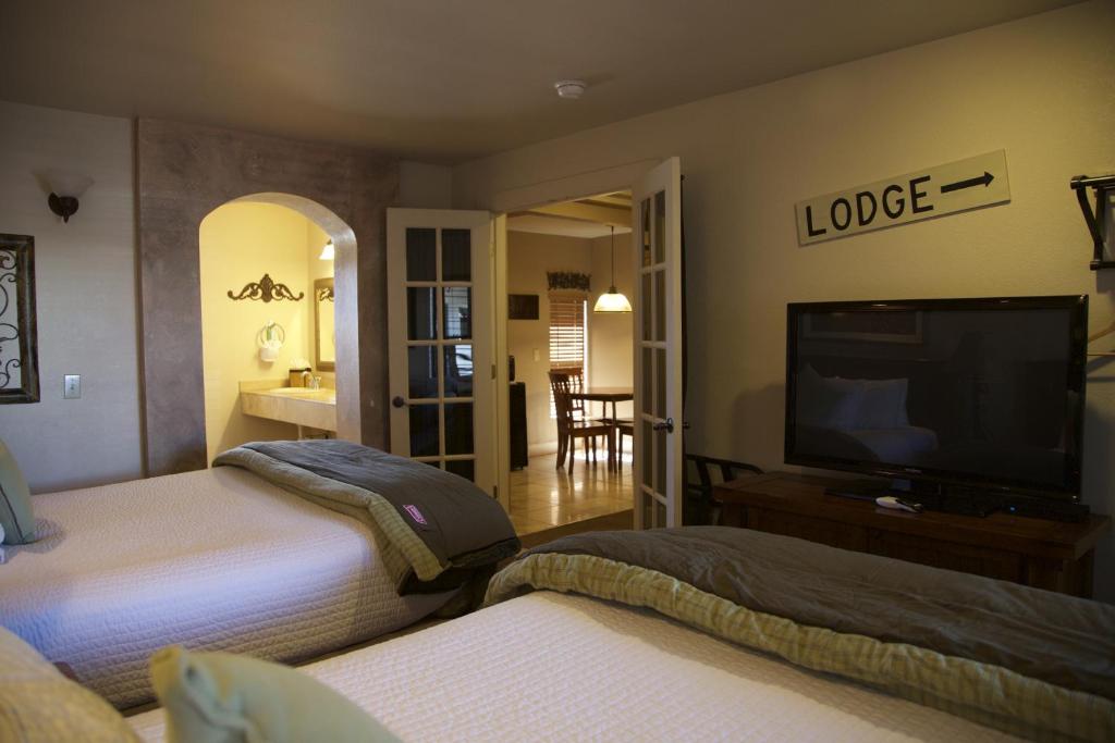 Letto o letti in una camera di The Lodge on Route 66