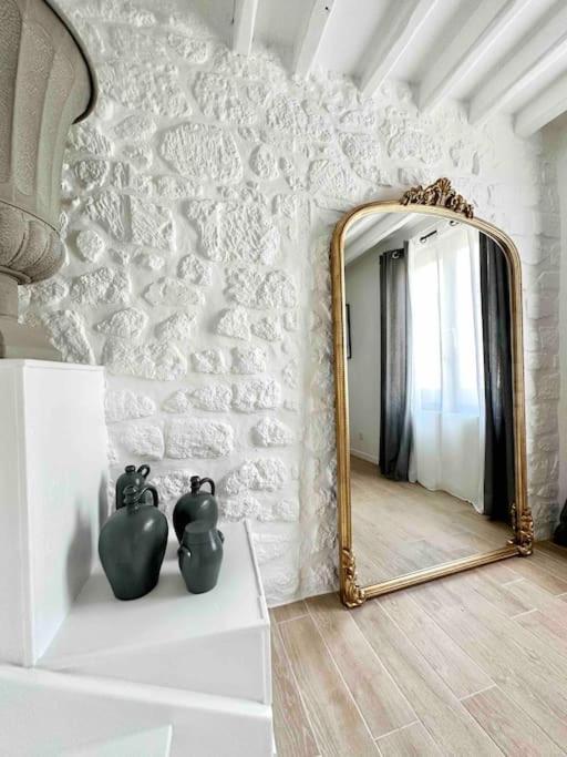 Photo de la galerie de l'établissement Maison de Ville Rénovée avec Charme, à Pont-Sainte-Maxence