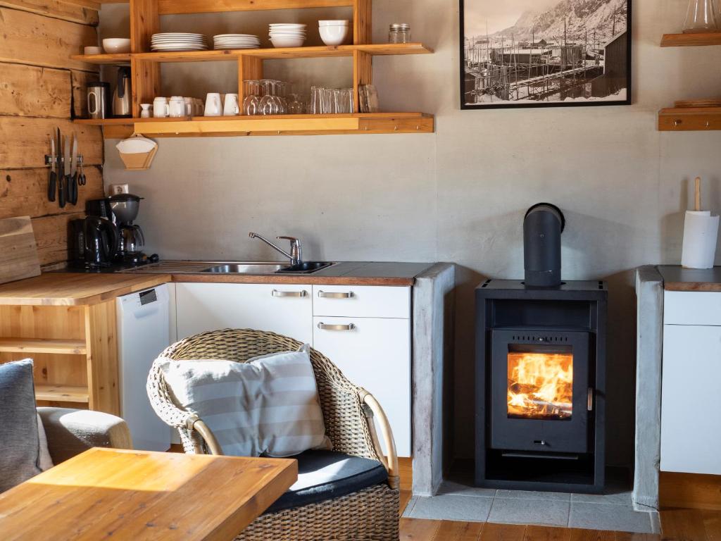 Beachfront · Private Beach Kalle i Lofoten - Two-Bedroom Rorbu
