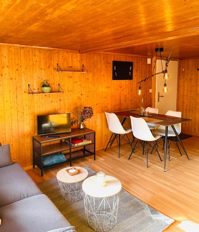 TV a/nebo společenská místnost v ubytování Charming, well-equipped Alpine apartment