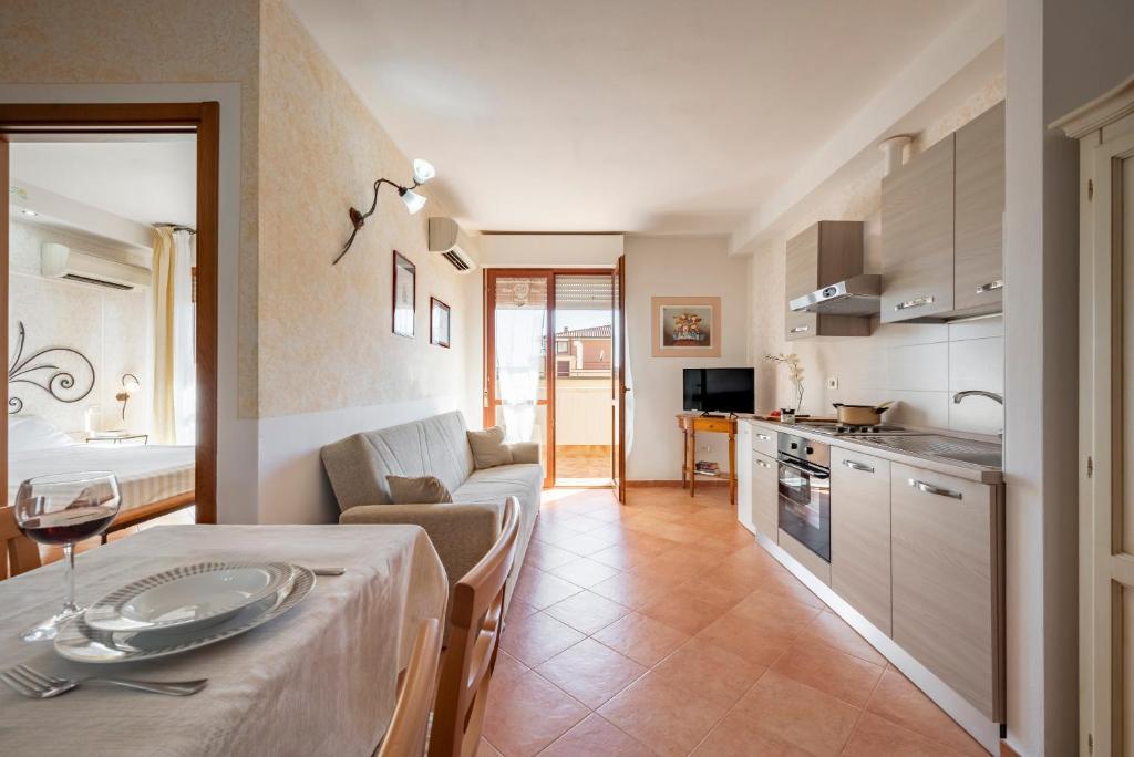 Kuchyňa alebo kuchynka v ubytovaní Lola Piccolo Hotel e Appartamenti