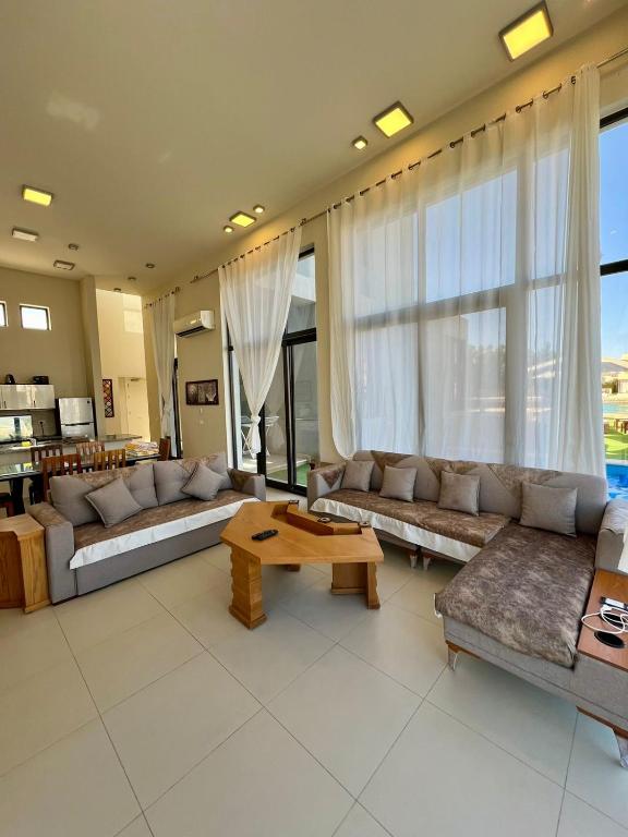 Posezení v ubytování tawila t1-17 -5 bed room big villa