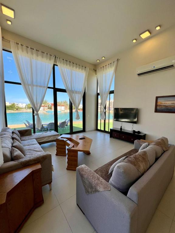 Posezení v ubytování tawila t1-17 -5 bed room big villa