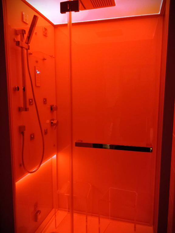 Koupelna v ubytování Antico Borgo Carceri & Wellness