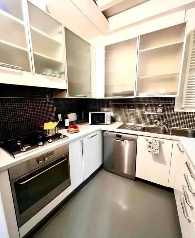 A kitchen or kitchenette at Agnolo