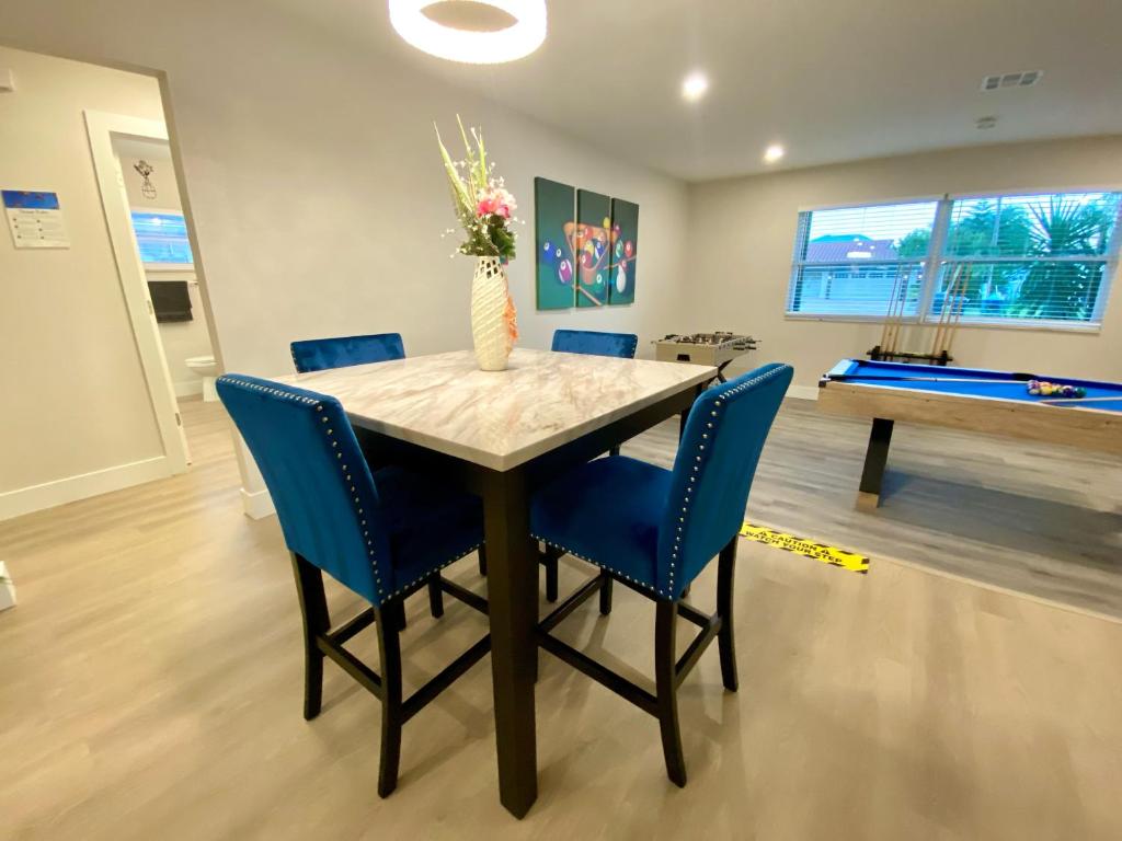 Waterfront Gulf Gateway: Pool/Dock/Grill/Gameroom photo