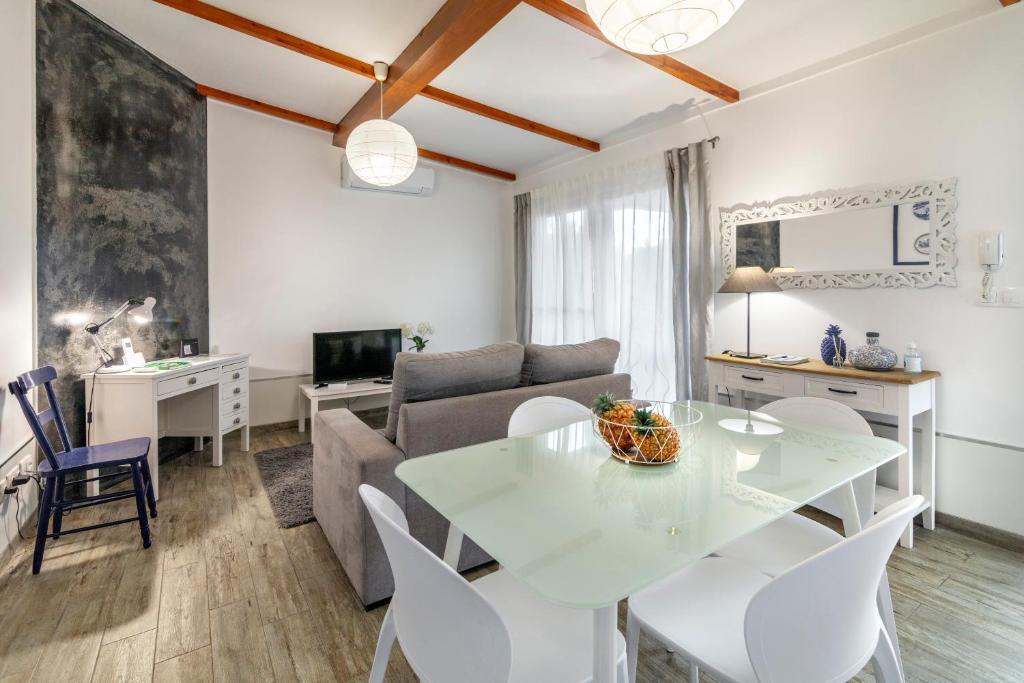 Santa Rita Greenhouse Villas - One-Bedroom House