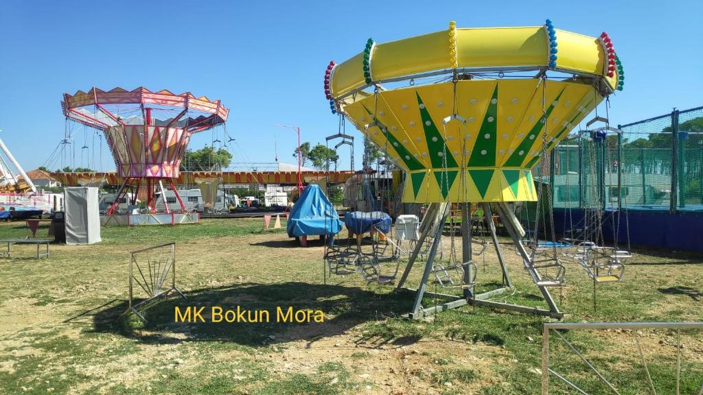 Zdjęcie z galerii obiektu Mobile home - Bokun mora w mieście Privlaka