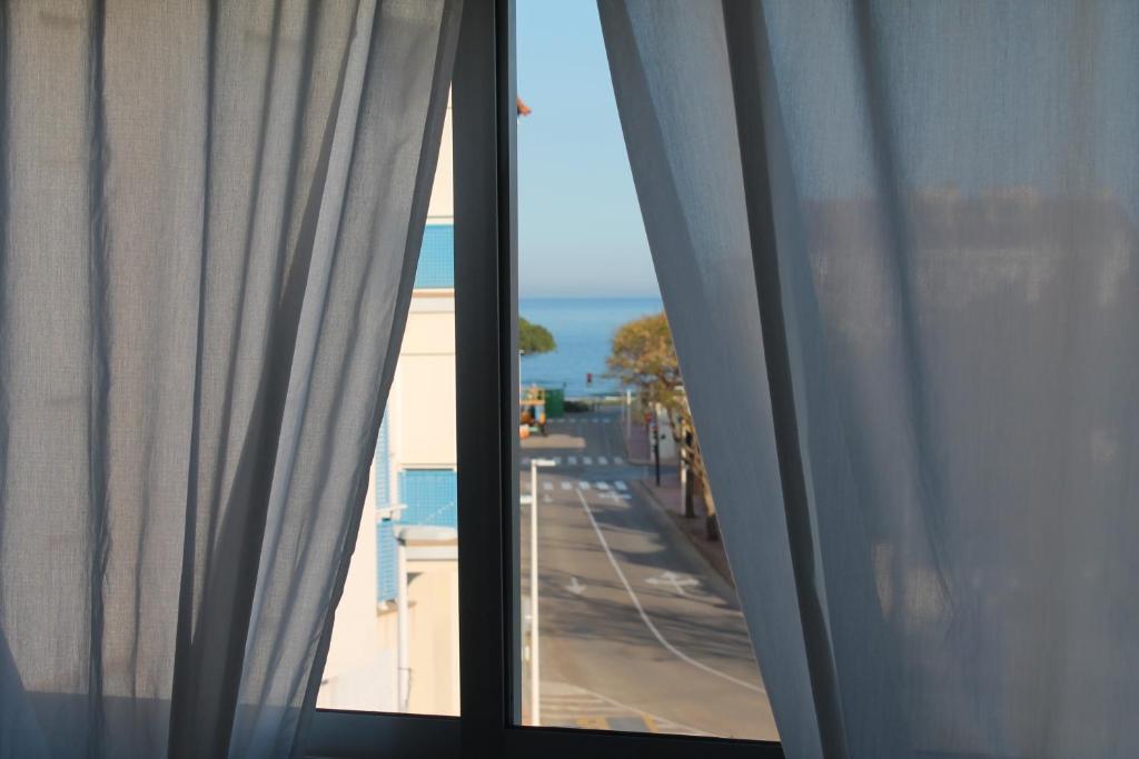A general sea view or a sea view taken from Az apartmant