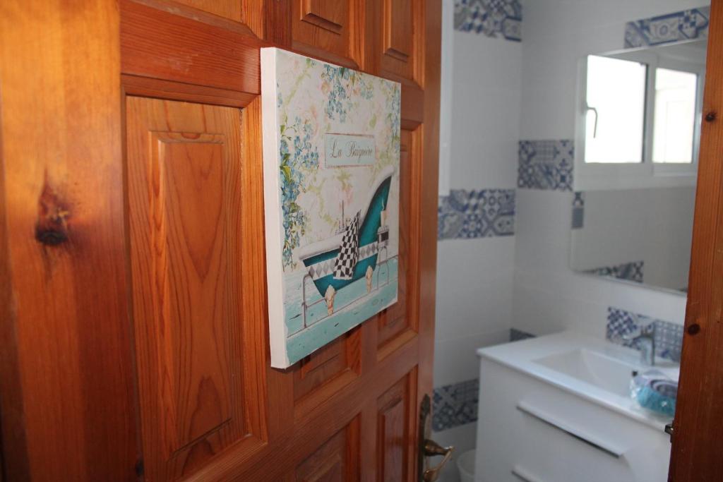 A bathroom at ApartiaBeach Apartamentos
