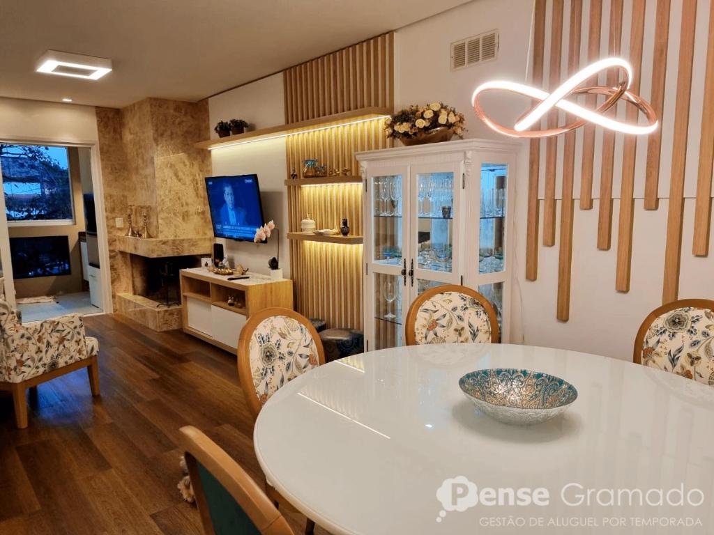 Μια τηλεόραση ή/και κέντρο ψυχαγωγίας στο Belluno Boulevard Canela