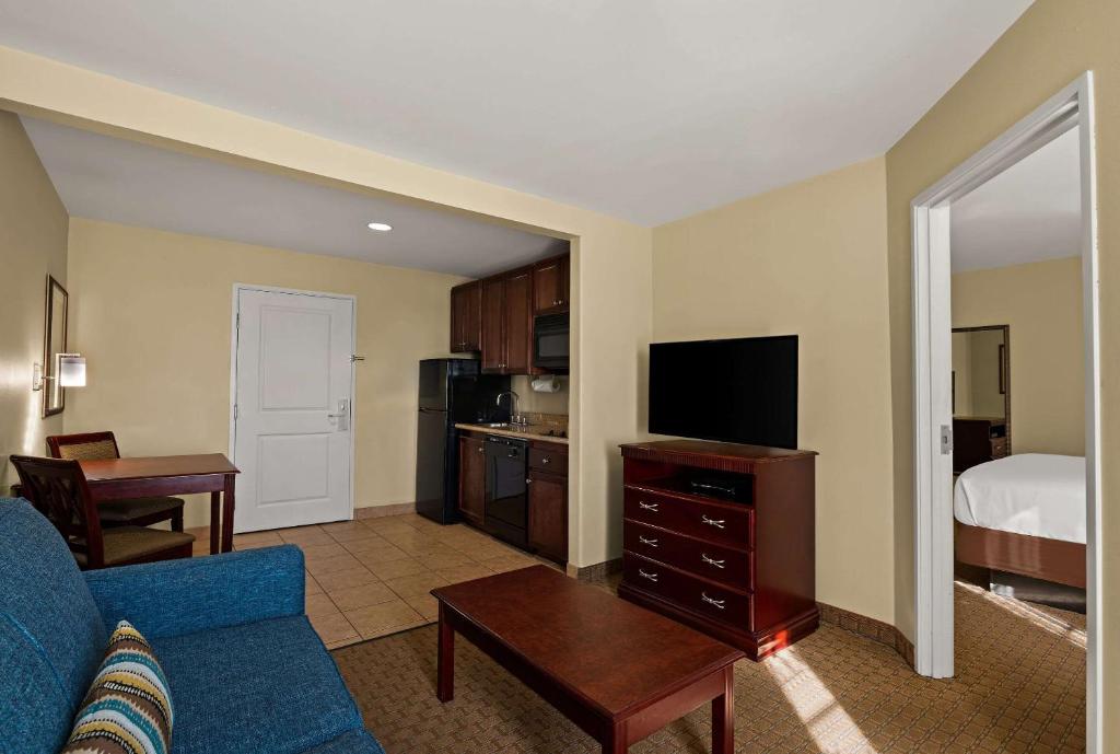 MainStay Suites Houma - Suite Con Cama Grande - No Fumadores