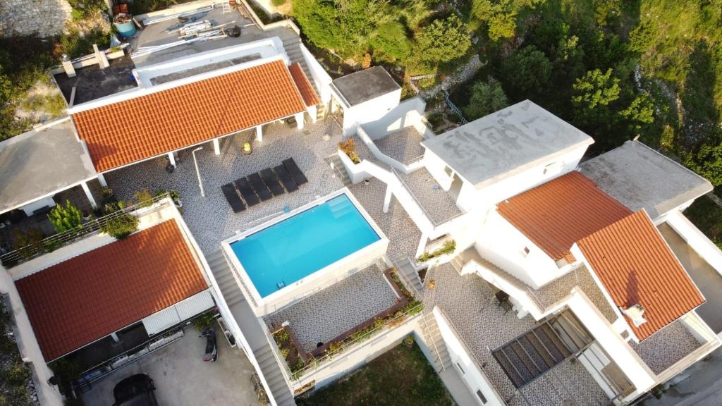 Kolam renang di atau dekat dengan Luxury villa with a swimming pool Gornja Podgora, Makarska - 22284