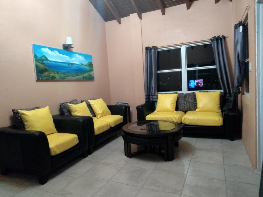 Posezení v ubytování Zeus Estate Guesthouse