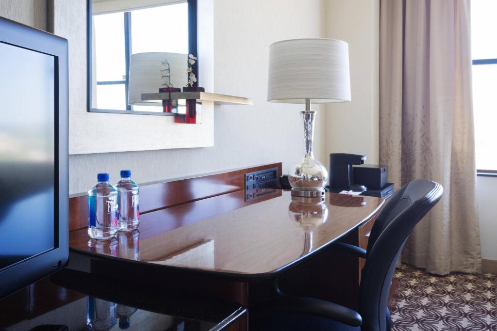 Pittsburgh Marriott City Center - Suite King Más Pequeña Con Vistas A La Ciudad