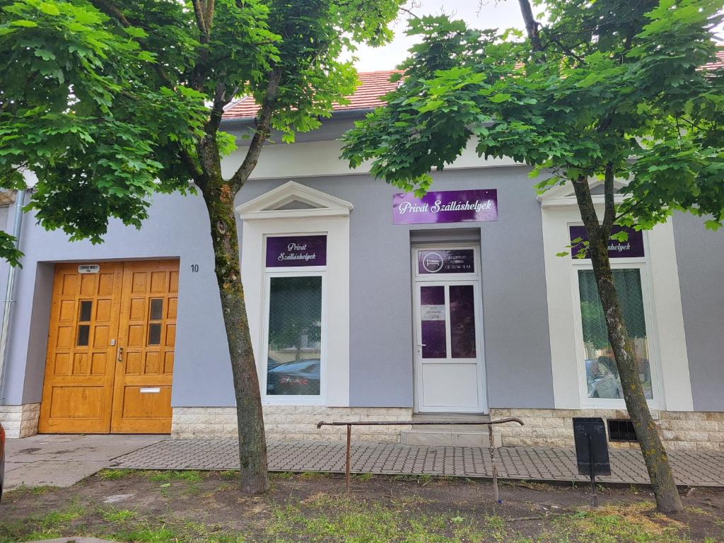 Privát Szálláshelyek 6500 Baja, 10 Csermák Mihály tér kép - 1