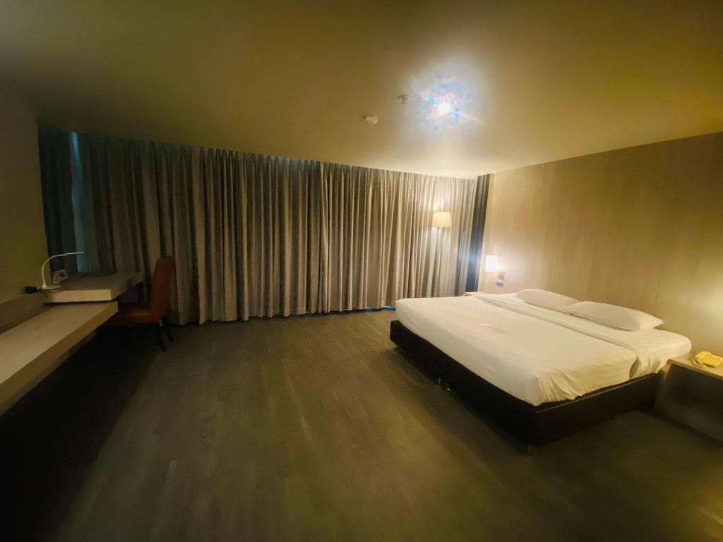 Gold Orchid Bangkok Hotel - Cama Individual De Lujo Prémium