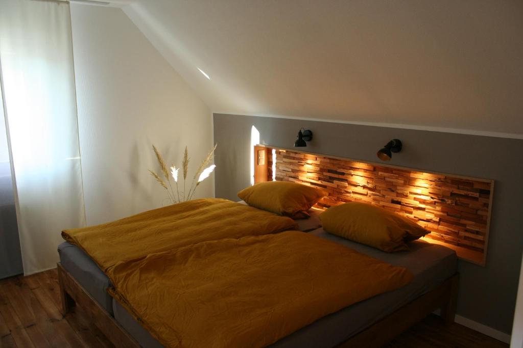 Postel nebo postele na pokoji v ubytování Ferienwohnung Löwenburg