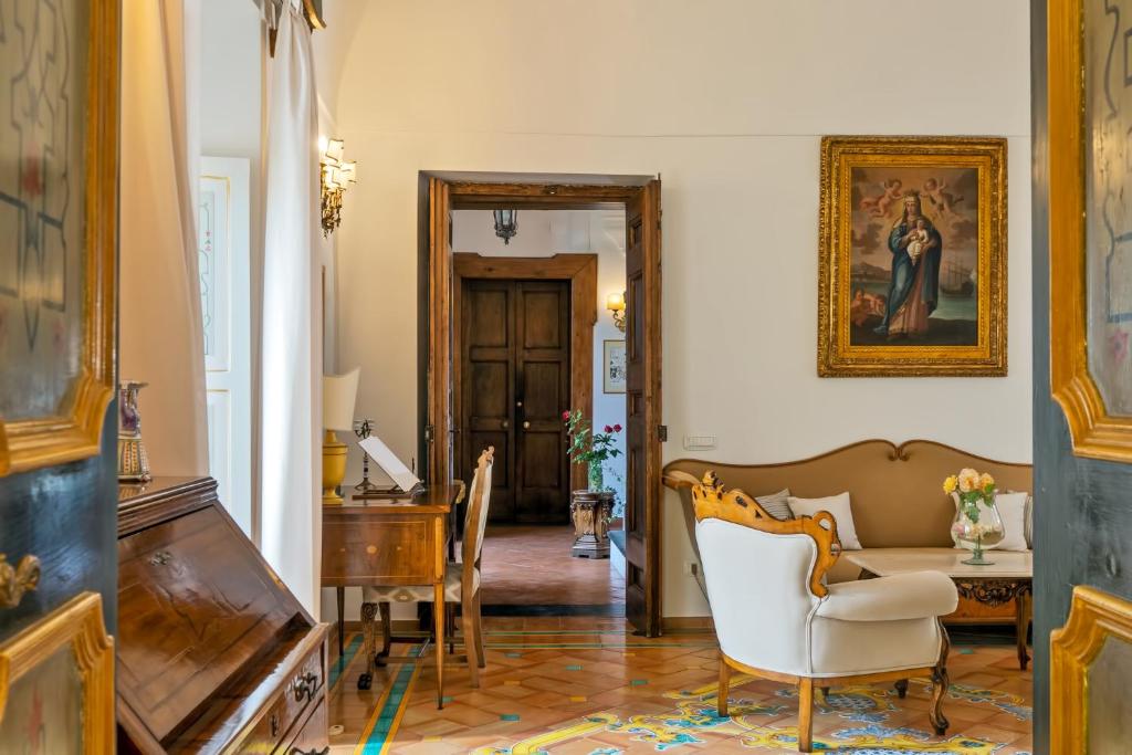 A seating area at Hotel Palazzo Murat
