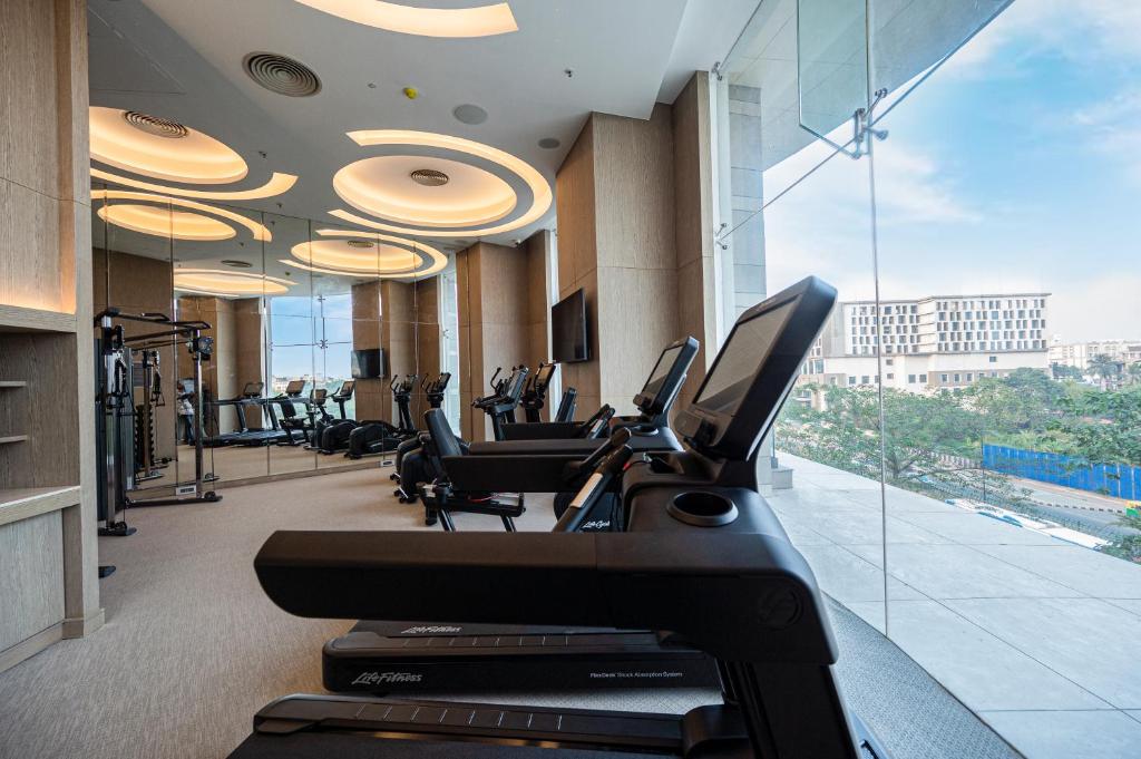 Fitness centrum a/nebo fitness zařízení v ubytování LYFE HOTEL