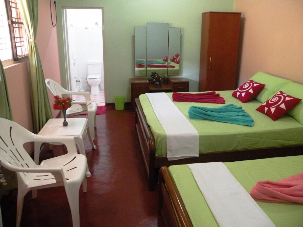 Henderson Airport Residence - 1